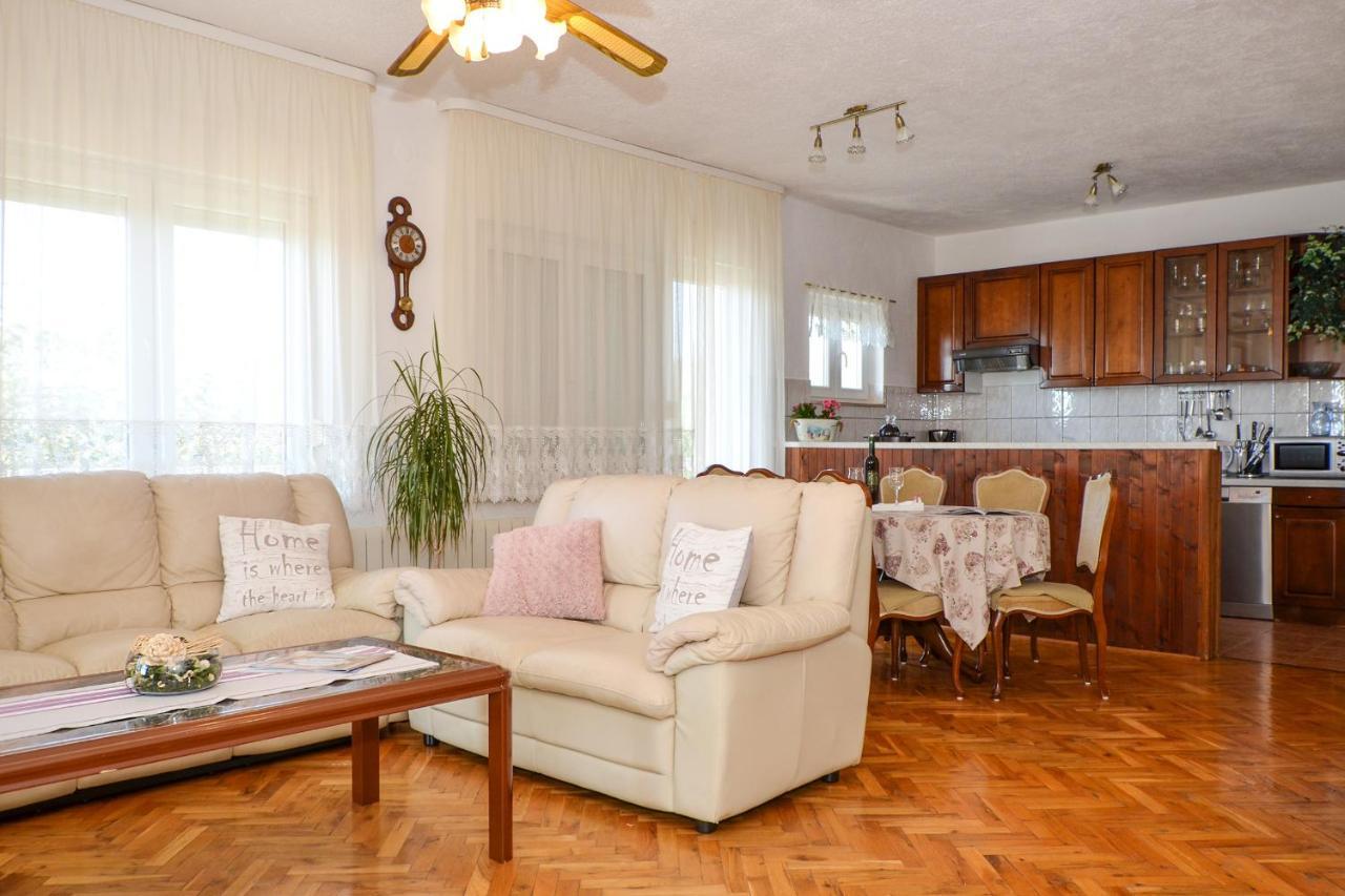 Apartment Una Seget Vranjica Εξωτερικό φωτογραφία