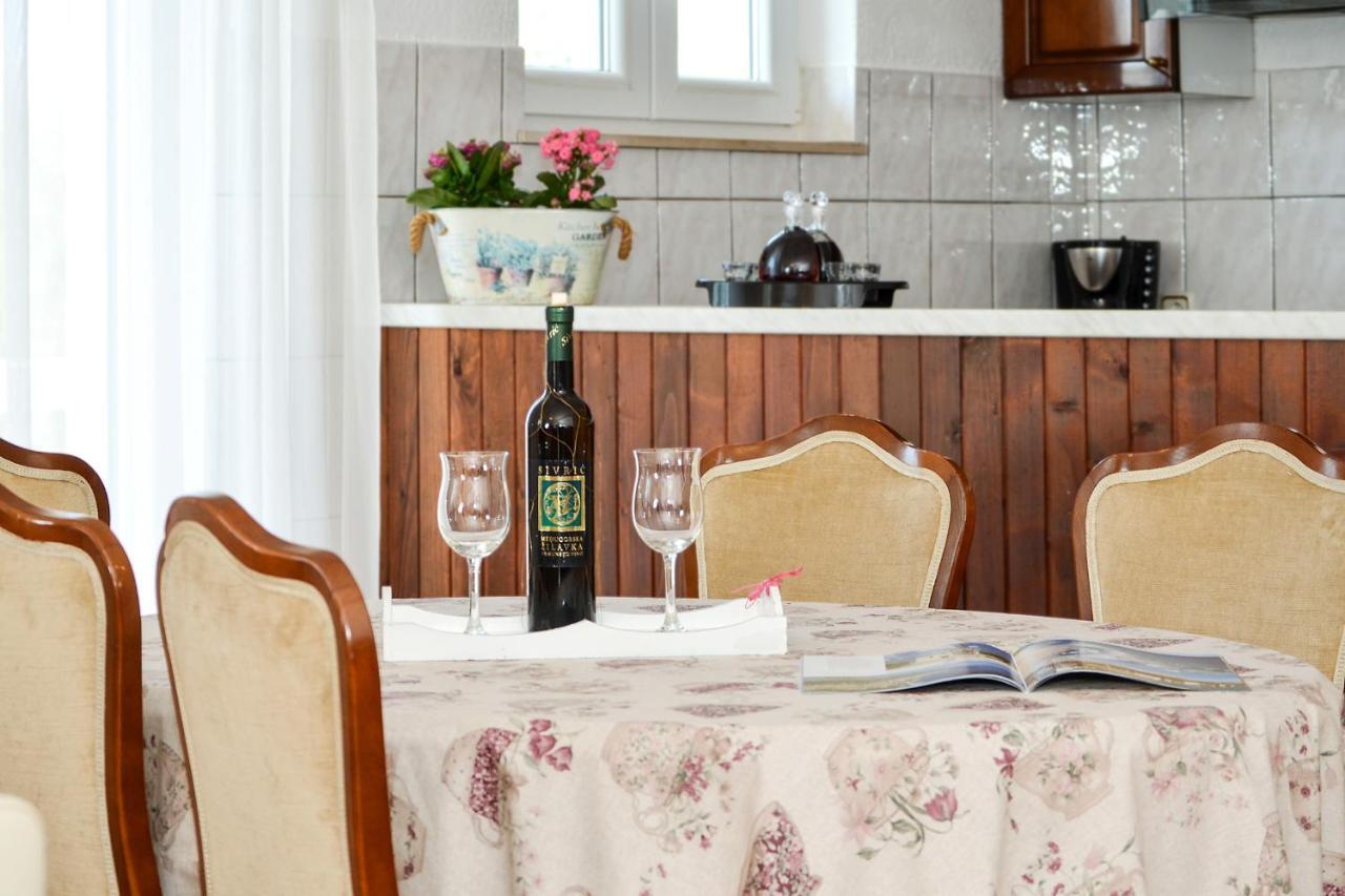 Apartment Una Seget Vranjica Εξωτερικό φωτογραφία