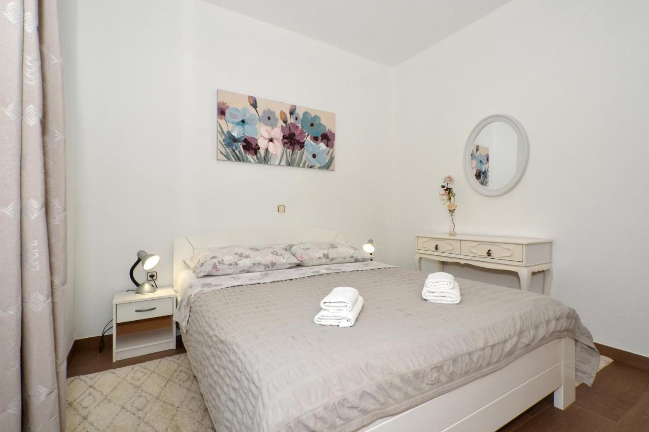 Apartment Una Seget Vranjica Εξωτερικό φωτογραφία